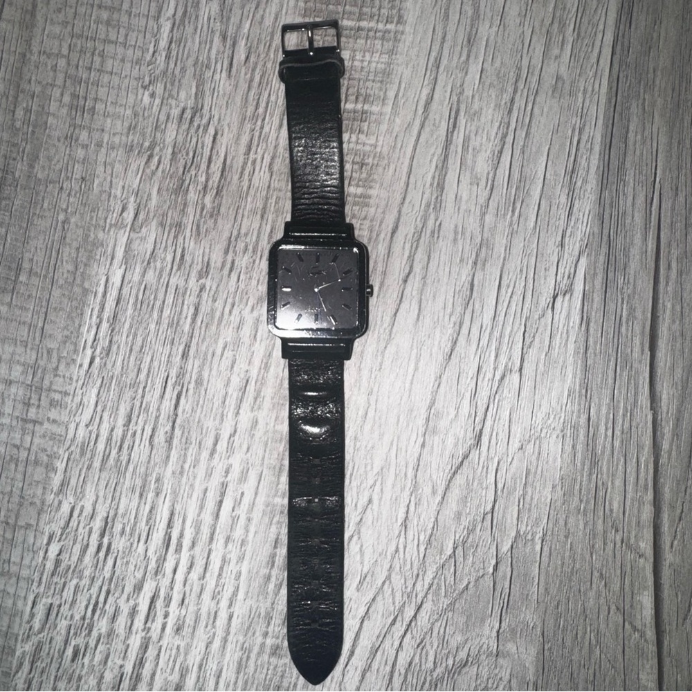 Lacoste LG 56.4.22.2304 Watch With Leather Band Square Face RARE Needs Battery